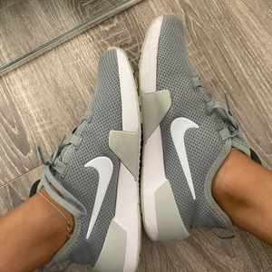 Nike women’s shoes
